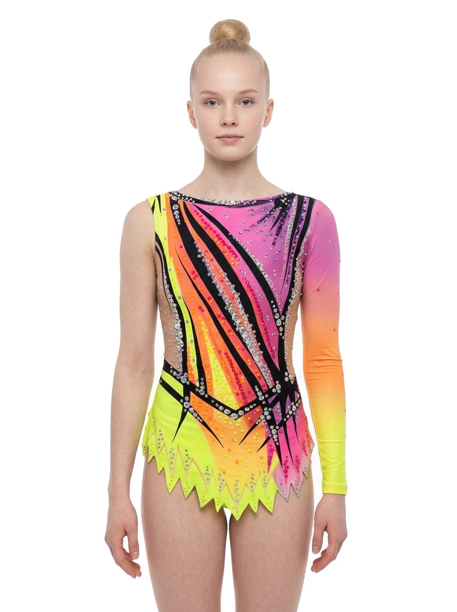 Body da ginnastica ritmica Lily Vinkova, davanti: rosa, arancione e giallo fluo, diagonali nere, una manica lunga.