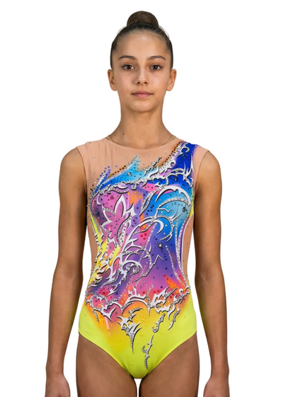 Body da gara per ginnastica ritmica giallo e multicolore con rete color nudo, strass brillanti e design fluido dallo stile vibrante.
Body per ritmica multicolore con base gialla, abbondanti strass, rete color nudo e tratti dinamici dal design energico.
Retro del body per ritmica giallo e multicolore con strass sparsi, rete color nudo e forme fluide dallo stile accattivante.