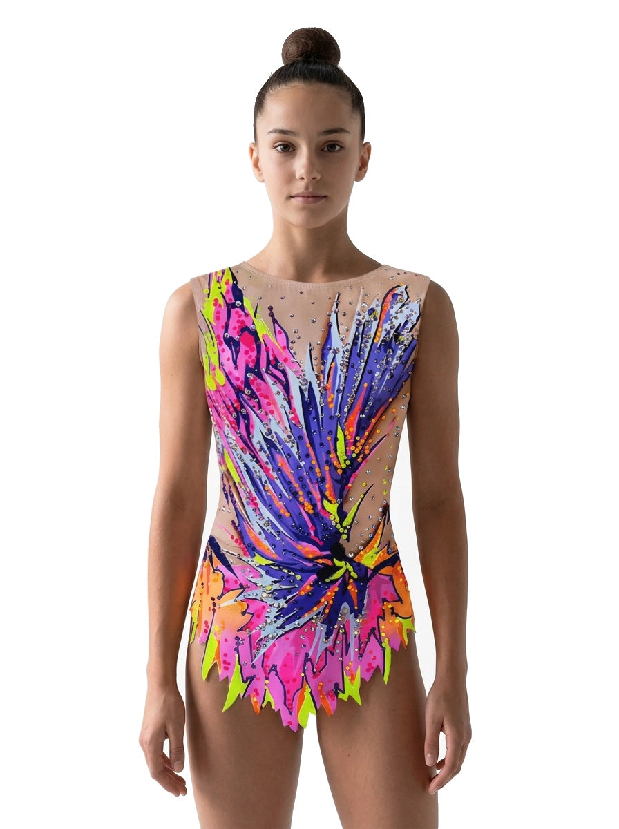 Body da ginnastica ritmica Isla Vinkova, davanti: rosa, viola e giallo fluo, strass, gonna a punte.