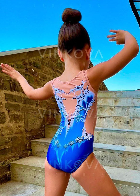 Body da ginnastica ritmica senza maniche in colore blu profondo con stampe invernali per l'allenamento