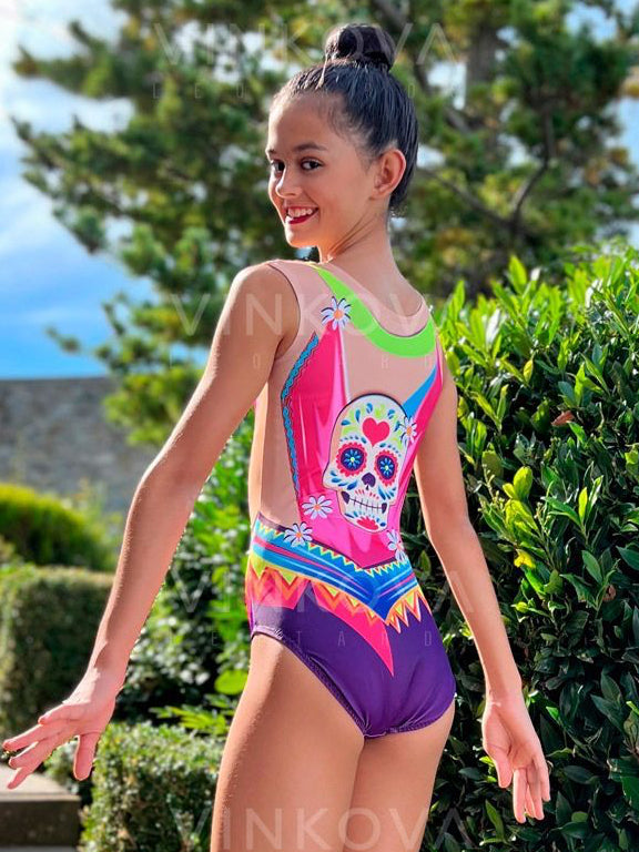 Body da ginnastica ritmica senza maniche con motivi tradizionali del Messico e greche dai colori vibranti.